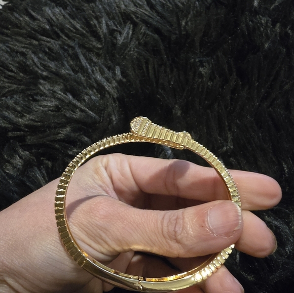 21kgp Dubai Jewelry - Elegant Gold-Tone Jewelry Set - Picture 14 of 14